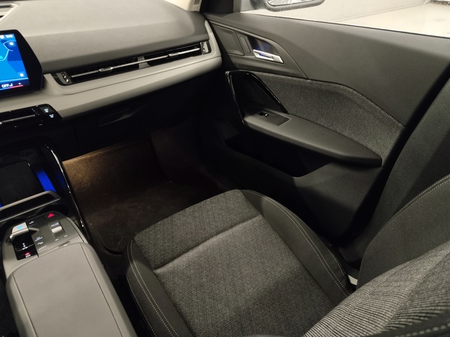 BMW iX2 xDrive30 color Gris. Año 2025. 230KW(313CV). Eléctrico. En concesionario Autoberón de La Rioja