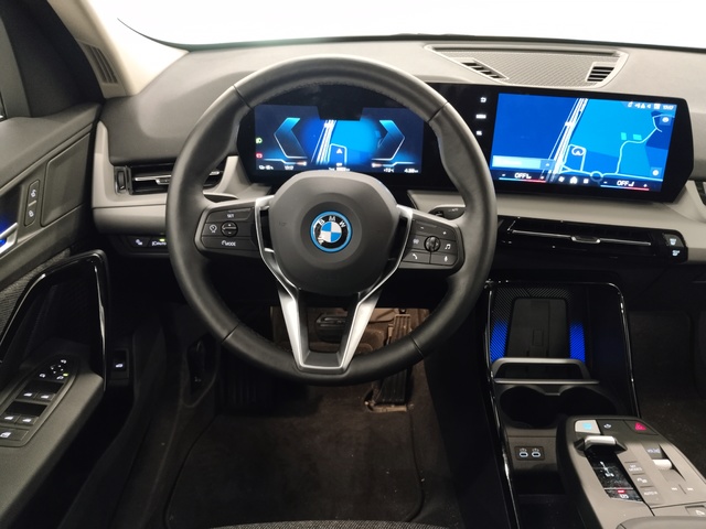 BMW iX2 xDrive30 color Gris. Año 2025. 230KW(313CV). Eléctrico. En concesionario Autoberón de La Rioja