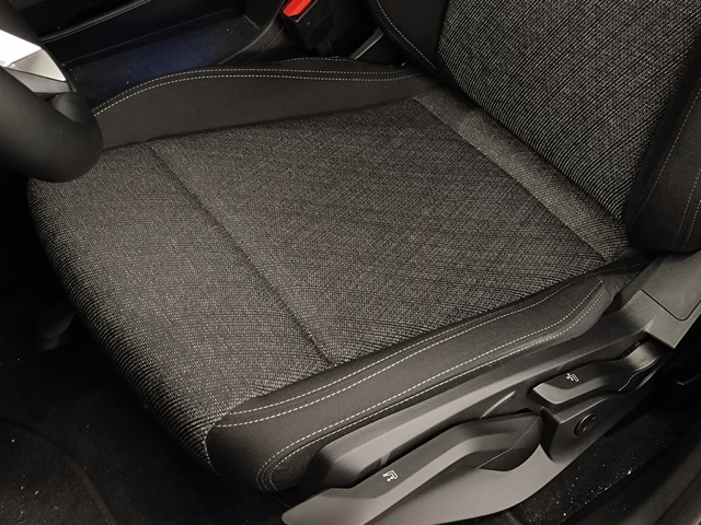 BMW iX2 xDrive30 color Gris. Año 2025. 230KW(313CV). Eléctrico. En concesionario Autoberón de La Rioja