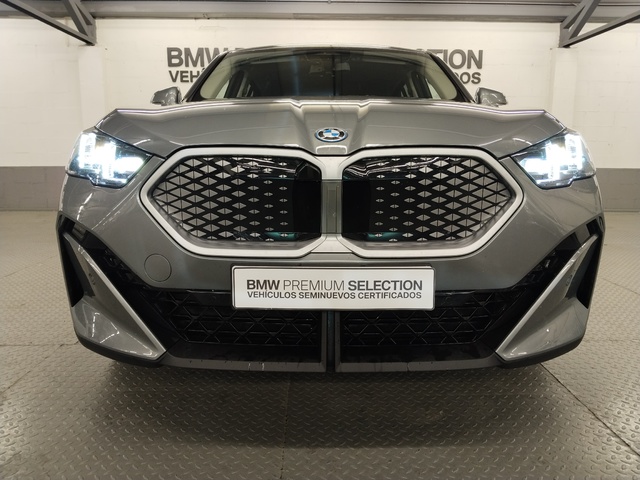 BMW iX2 xDrive30 color Gris. Año 2025. 230KW(313CV). Eléctrico. En concesionario Autoberón de La Rioja