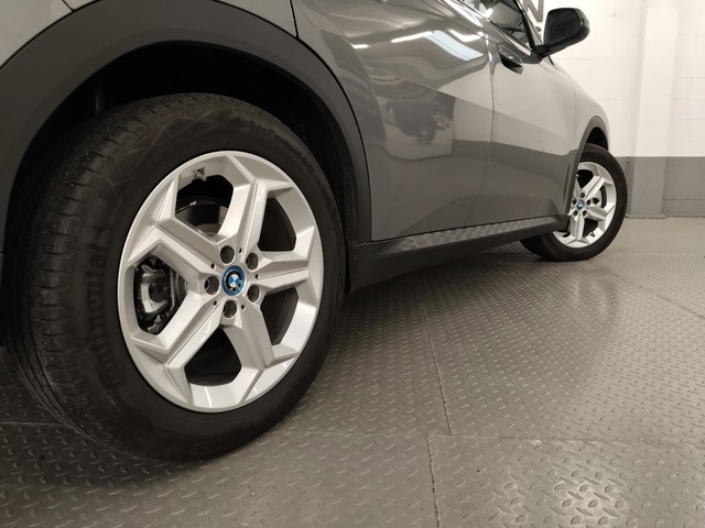 BMW iX2 xDrive30 color Gris. Año 2025. 230KW(313CV). Eléctrico. En concesionario Autoberón de La Rioja