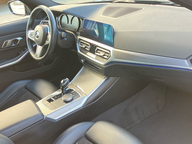 BMW Serie 3 318d color Gris. Año 2020. 110KW(150CV). Diésel. En concesionario Bernesga Motor León (Bmw y Mini) de León
