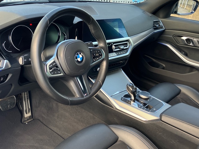 BMW Serie 3 318d color Gris. Año 2020. 110KW(150CV). Diésel. En concesionario Bernesga Motor León (Bmw y Mini) de León
