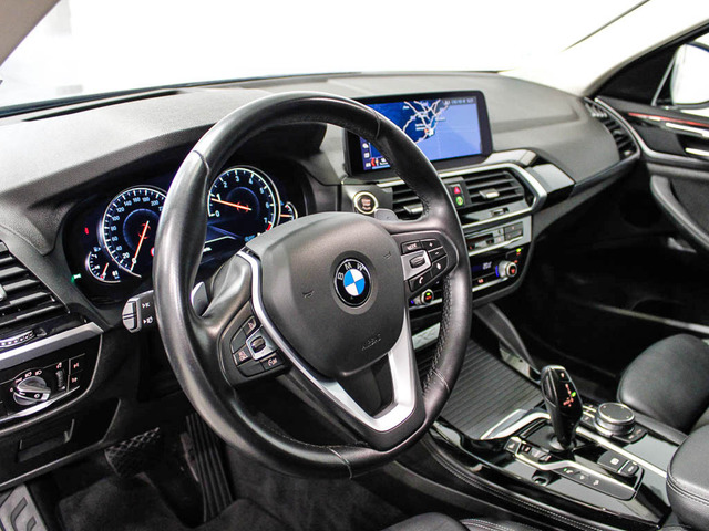 BMW X4 xDrive20i color Azul. Año 2018. 135KW(184CV). Gasolina. En concesionario Barcelona Premium -- GRAN VIA de Barcelona