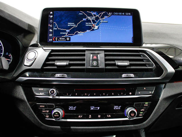 BMW X4 xDrive20i color Azul. Año 2018. 135KW(184CV). Gasolina. En concesionario Barcelona Premium -- GRAN VIA de Barcelona