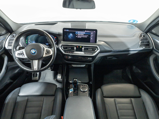 BMW iX3 M Sport color Blanco. Año 2022. 210KW(286CV). Eléctrico. En concesionario Oliva Motor Girona de Girona