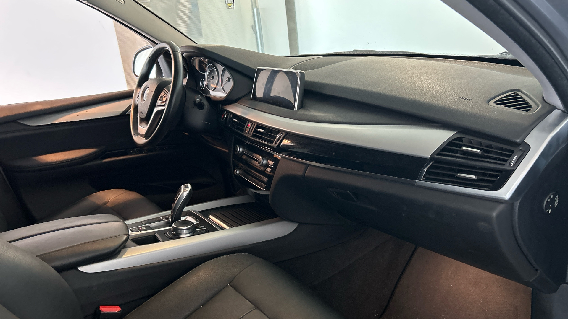 BMW X5 xDrive30d color Gris. Año 2019. 190KW(258CV). Diésel. En concesionario BYmyCAR Madrid - Alcalá de Madrid