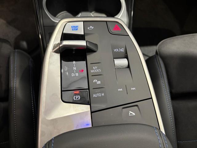 Foto 11 BMW iX2 eDrive20 150 kW (204 CV)
