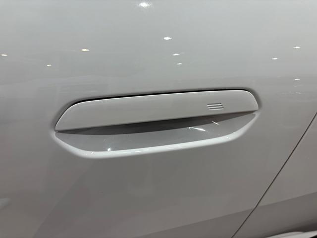 Foto 26 BMW iX2 eDrive20 150 kW (204 CV)