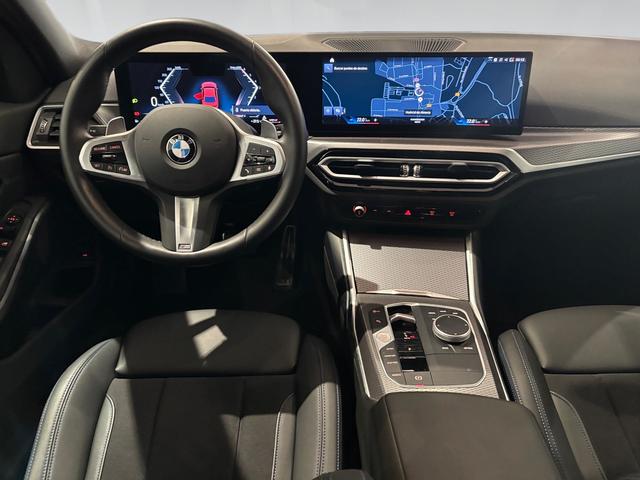 BMW Serie 3 318d color Rojo. Año 2024. 110KW(150CV). Diésel. En concesionario Automotor Costa, S.L.U. de Almería