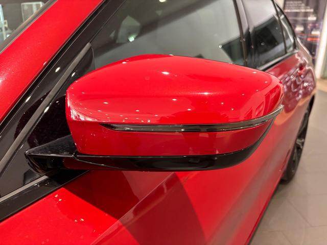 BMW Serie 3 318d color Rojo. Año 2024. 110KW(150CV). Diésel. En concesionario Automotor Costa, S.L.U. de Almería
