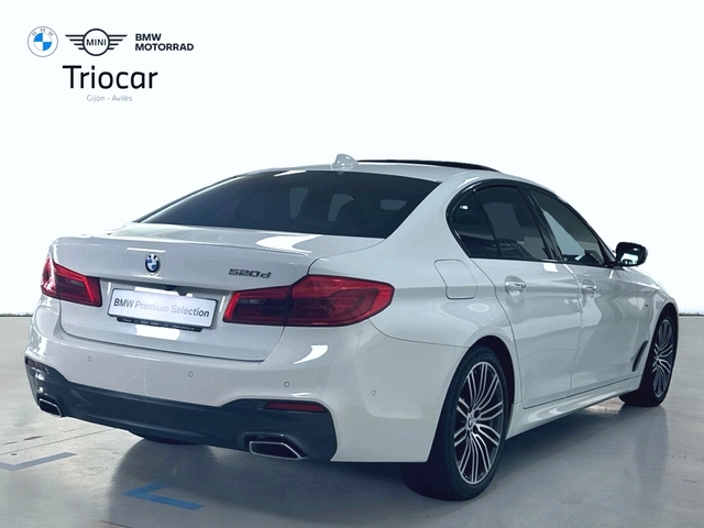 BMW Serie 5 520d color Blanco. Año 2020. 140KW(190CV). Diésel. En concesionario Triocar Gijón (Bmw y Mini) de Asturias