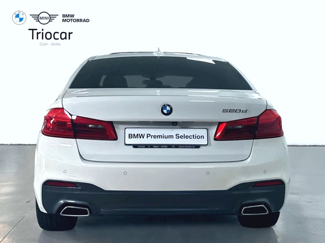 BMW Serie 5 520d color Blanco. Año 2020. 140KW(190CV). Diésel. En concesionario Triocar Gijón (Bmw y Mini) de Asturias