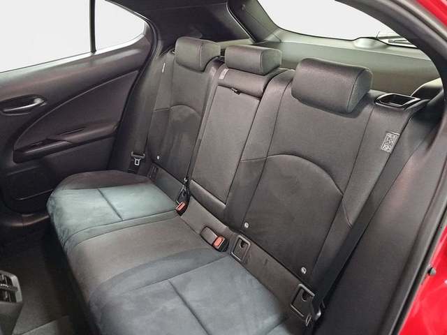 Foto 9 Lexus UX 250h Business 2WD 135 kW (184 CV)