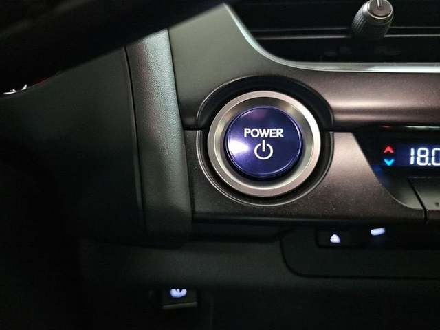 Foto 21 Lexus UX 250h Business 2WD 135 kW (184 CV)