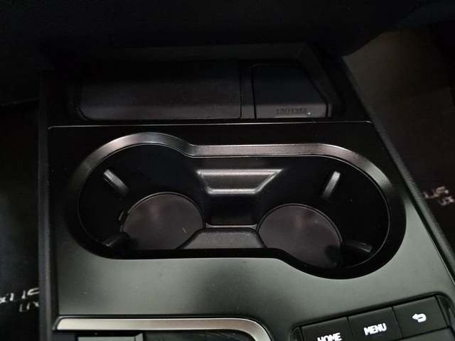 Foto 30 Lexus UX 250h Business 2WD 135 kW (184 CV)