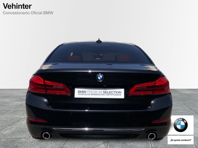 BMW Serie 5 520d color Negro. Año 2020. 140KW(190CV). Diésel. En concesionario Vehinter Getafe de Madrid