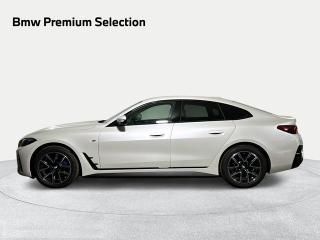 BMW i4 eDrive35 color Blanco. Año 2025. 210KW(286CV). Eléctrico. En concesionario San Pablo Motor | Su Eminencia de Sevilla