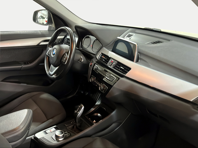 BMW X1 sDrive18d color Blanco. Año 2019. 110KW(150CV). Diésel. En concesionario Ilbira Motor | Granada de Granada