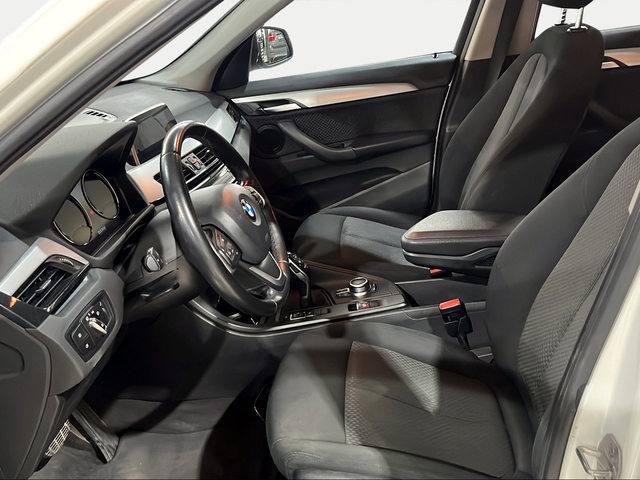 BMW X1 sDrive18d color Blanco. Año 2019. 110KW(150CV). Diésel. En concesionario Ilbira Motor | Granada de Granada