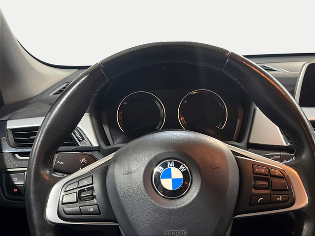 BMW X1 sDrive18d color Blanco. Año 2019. 110KW(150CV). Diésel. En concesionario Ilbira Motor | Granada de Granada
