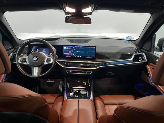 BMW X5 xDrive30d color Negro. Año 2024. 219KW(298CV). Diésel. En concesionario Unicars Ponent de Lleida
