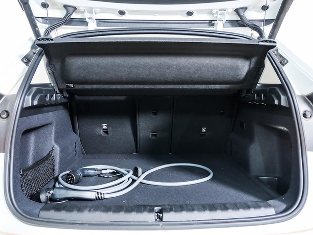 BMW iX1 xDrive30 color Blanco. Año 2025. 230KW(313CV). Eléctrico. En concesionario Oliva Motor Tarragona de Tarragona