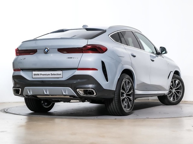 BMW X6 xDrive30d color Gris. Año 2025. 210KW(286CV). Diésel. En concesionario Oliva Motor Tarragona de Tarragona