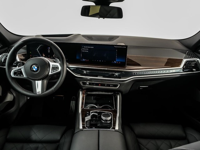 BMW X6 xDrive30d color Gris. Año 2025. 210KW(286CV). Diésel. En concesionario Oliva Motor Tarragona de Tarragona