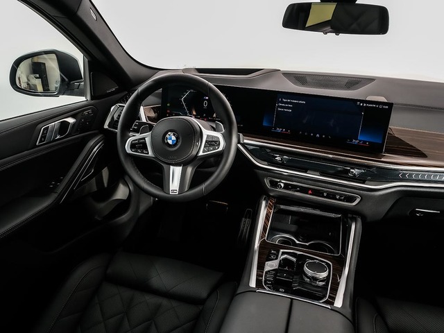 BMW X6 xDrive30d color Gris. Año 2025. 210KW(286CV). Diésel. En concesionario Oliva Motor Tarragona de Tarragona
