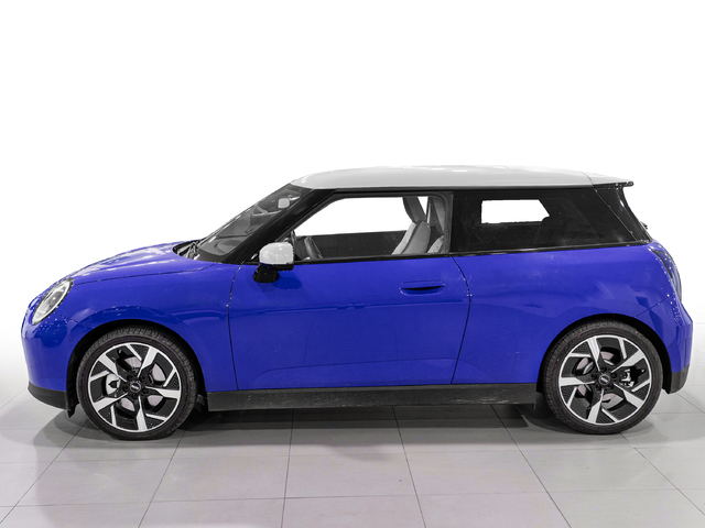 fotoG 2 del MINI MINI 3 Puertas Cooper SE 160 kW (218 CV) 218cv Eléctrico del 2025 en Madrid