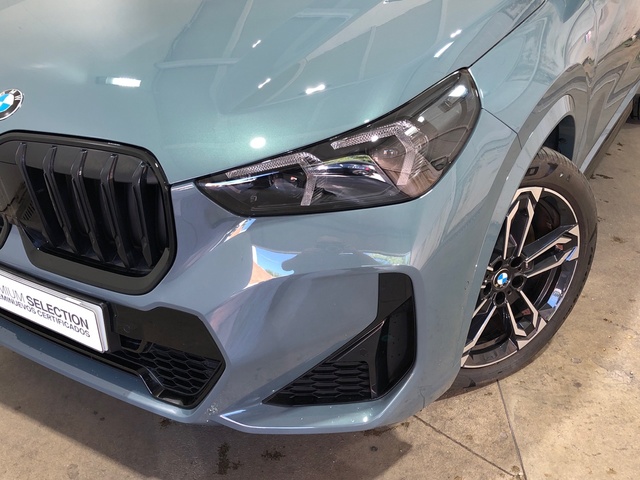 BMW X1 sDrive20d color Verde. Año 2024. 120KW(163CV). Diésel. En concesionario Movilnorte El Plantio de Madrid