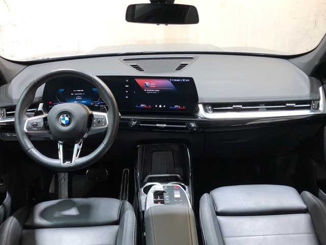 BMW X1 sDrive18d color Gris. Año 2024. 110KW(150CV). Diésel. En concesionario Movilnorte El Plantio de Madrid
