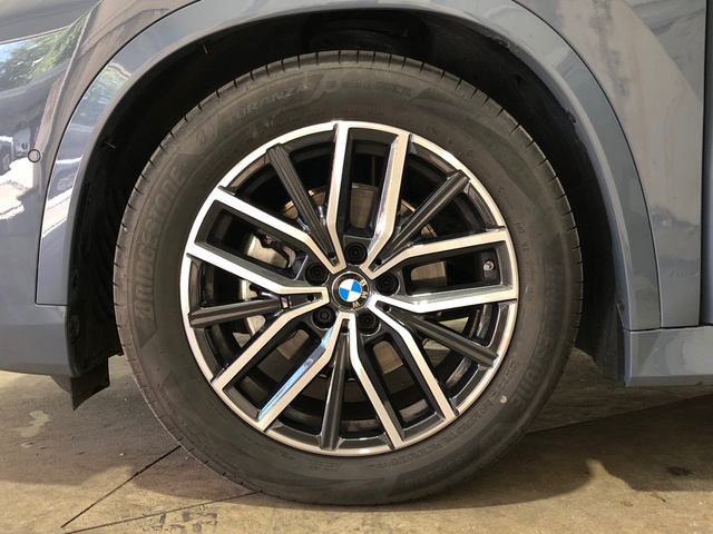 BMW X1 sDrive18d color Gris. Año 2024. 110KW(150CV). Diésel. En concesionario Movilnorte El Plantio de Madrid