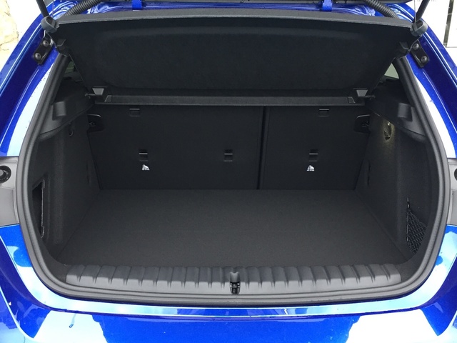 BMW Serie 1 120d color Azul. Año 2025. 120KW(163CV). Diésel. En concesionario Grünblau Motor (Bmw y Mini) de Cantabria