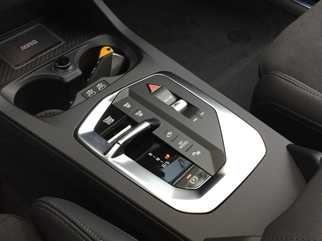 BMW Serie 1 120d color Azul. Año 2025. 120KW(163CV). Diésel. En concesionario Grünblau Motor (Bmw y Mini) de Cantabria