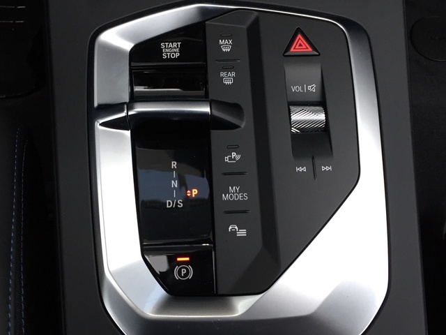 BMW Serie 1 120d color Azul. Año 2025. 120KW(163CV). Diésel. En concesionario Grünblau Motor (Bmw y Mini) de Cantabria