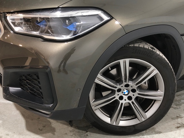 BMW X6 xDrive40i color Marrón. Año 2020. 250KW(340CV). Gasolina. En concesionario Auto Premier, S.A. - MADRID de Madrid