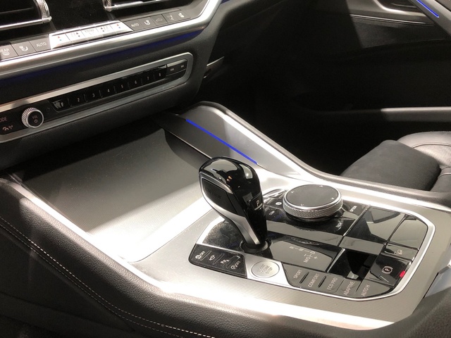 BMW X6 xDrive40i color Marrón. Año 2020. 250KW(340CV). Gasolina. En concesionario Auto Premier, S.A. - MADRID de Madrid