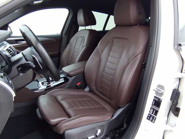 BMW X4 M40d color Blanco. Año 2020. 240KW(326CV). Diésel. En concesionario Augusta Aragon S.A. de Zaragoza