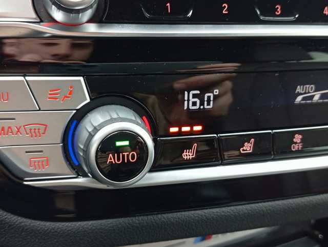 BMW X4 M40d color Blanco. Año 2020. 240KW(326CV). Diésel. En concesionario Augusta Aragon S.A. de Zaragoza