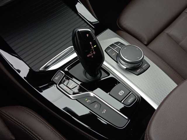 BMW X4 M40d color Blanco. Año 2020. 240KW(326CV). Diésel. En concesionario Augusta Aragon S.A. de Zaragoza
