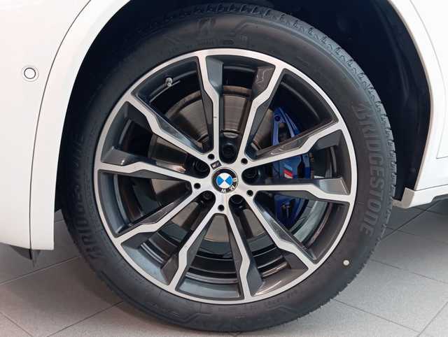 BMW X4 M40d color Blanco. Año 2020. 240KW(326CV). Diésel. En concesionario Augusta Aragon S.A. de Zaragoza