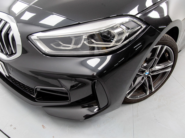 BMW Serie 1 118i color Negro. Año 2019. 103KW(140CV). Gasolina. En concesionario Móvil Begar Alicante de Alicante