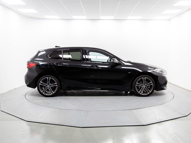 BMW Serie 1 118i color Negro. Año 2019. 103KW(140CV). Gasolina. En concesionario Móvil Begar Alicante de Alicante