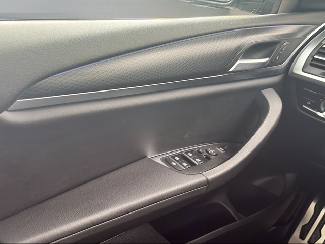 BMW X4 xDrive20d color Gris. Año 2022. 140KW(190CV). Diésel. En concesionario Carteya Motor | Campo de Gibraltar de Cádiz