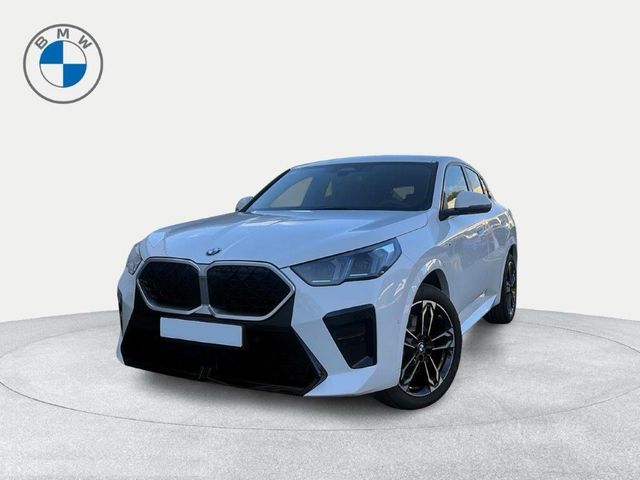BMW X2 sDrive20i color Blanco. Año 2025. 125KW(170CV). Gasolina. En concesionario Ilbira Motor | Granada de Granada