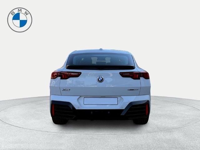 BMW X2 sDrive20i color Blanco. Año 2025. 125KW(170CV). Gasolina. En concesionario Ilbira Motor | Granada de Granada
