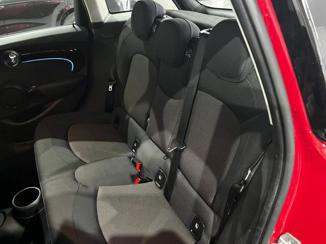 fotoG 8 del MINI MINI 5 Puertas Cooper 100 kW (136 CV) 136cv Gasolina del 2022 en Lleida