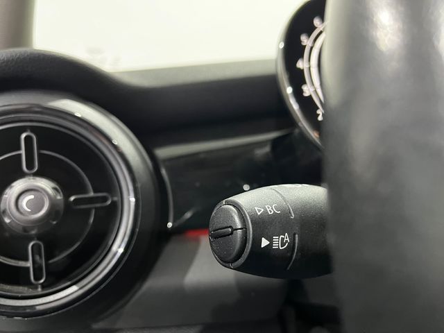 fotoG 12 del MINI MINI 5 Puertas Cooper 100 kW (136 CV) 136cv Gasolina del 2022 en Lleida